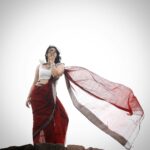 Kalpika Ganesh Instagram - Always Dream Big You never know when your turn comes 📸 @karteeksivagouni MUH @makeupbykrishnaveni Styling @krishnashanthim & @_anita_priya #dreambig #flyhigh #saree #sareelove