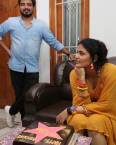Kalpika Ganesh Instagram - First from last to wish you a warm and happiest bday
How can one be a perfect package of full of patience/ laughter/ 2am friend/ partner in crime/ super creative/ talented/ dreamer/ pakka dramebaaz when it come to films and Shahrukh and the list can go more long.. look how precious you make mine and everyone’s bday around me so tasty and special from your one and only new venture @wanderlustbakessocial can’t wait for your baby to flourish and make every one more proud and happy about this.. 
you are a giver in lot of ways
And the universe is giving back to you in loads of bits n pieces wait for the puzzle to take a full form that’s it..
You are special remain that.. mere mom ka pair chuna math bhoolna 

Sorry if u don like your pics I like me in it 🤪

Sending you loads of strength and positivity now n forever 

Happy Birthday @malik_lalani ❤️