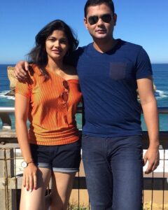 Kalpika Ganesh Instagram - World Sibling Day

My all time favourite.. though we are north and South Pole in all or decisions I believe I have no where to go coz come on what are siblings for!! To irritate to blame to escape to cry to laugh to love to disagree to argue to save to cheer each other to support 

#brolove #worldsiblingday #siblingday #tallsiblings