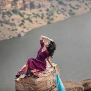 Kalpika Ganesh Instagram - Lost in nothingness 💗

#gandikota #photography #keepingitreal