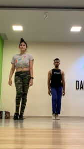 Kalpika Ganesh Instagram - Practice sessions with @_iam.dushyant_ 

#flashbackfriday #gethigh #getlit #getdrunk #getwavy #jazz