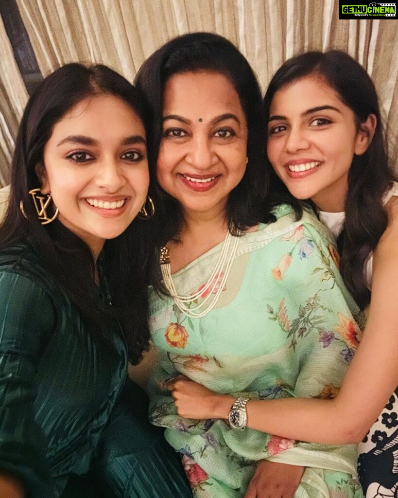 Keerthy Suresh Instagram - A beautiful night with beautiful people. ❤️