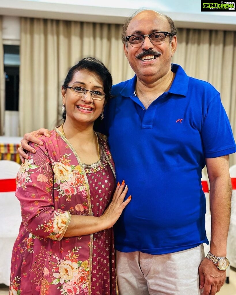 Keerthy Suresh Instagram - Here’s to the most romantic couple sharing their life, love, laughter and Birthday!!! Happiest Birthday Amma and Acha!! 😻🤗♥️ #HappyBirthday #BirthdayVibes