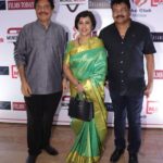 Madhushree Instagram - Attended a book launch Pgm #rahenarahehum #majroohsultanpuri . By #vijayakela . Attended by #javedakhtar #shabanaazmi #lalitpandit #shailendrasingh #shashiranjan #kavitaseth #jaankumarsanu #robbybadal #salimarif #simranahuja #kanwaljitsingh