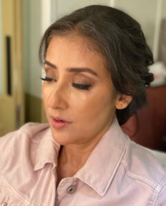 Manisha Koirala Instagram - “ I think the best way to have confidence is not to allow everyone else's insecurities to be your own.” ❤️💃🏻❤️