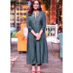 Mona Singh Instagram - Throwback 'kapil sharma show Styled by my favorites @divyagupta7 @prameetsaini Outfit @basanti_kapdeaurkoffee @thewarehouseexperience