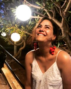 Mona Singh Instagram - Happiness is a habit ,cultivate it #smilemore #laughmore #staypositive #happyme
