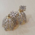 Mona Singh Instagram - Jewellery has the power to be this one little thing to make u feel Unique....... #diamond #earrings #dressup #atshoot #instamood #pyarkohojaanedo