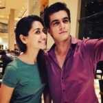 Nikita Dutta Instagram - Caught in the act post a much needed late night chat! #AboutLastNight #BleachBoy @khan_mohsinkhan J W Mariott Juhu