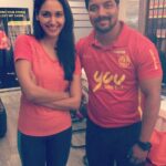 Nikita Dutta Instagram - When your trainer decides to feed you cake post your workout! #BirthdayVibes 🎉🎉 Gold's Gym India