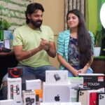 Papri Ghosh Instagram - Latest Gadgets Collections #newvideo #vlogs #gadgets #explorewithnareshandpapri #npfamily #paprighosh #naresheswar #iphone #tamilvlogger