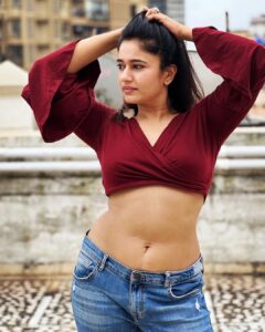 Poonam Bajwa Instagram - 💙🌤️🌧️ ….At least we are under the same sky , You and I! -Ranata Suzuki 📸 @curls_and_curves555