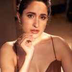 Pragya Jaiswal Instagram - Staying golden ✨ Photographer @tejasnerurkarr 🪄 Makeup @flaviagiumua 🫶🏻 Hair @bhavyaarora Jewellery @fashkaofficial Styled by @anshikaav Style team @tanazfatima @kashishsinhaaa