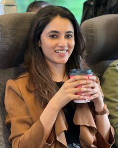 Priyanka Mohan Instagram - Heyy:)🤎 

#allsmiles