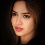 Pujita Ponnada Instagram - My heart is full of you 🖤 📸 @thescienceofphoto #pujitaponnada #actor #love #potrait