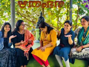 Rachana Narayanankutty Instagram - Happiness after a successful Koochipoodi Residential Workshop, “Narthakiyum Aathmeeyathayum” conducted by @srishtibyrachana at @rhythm_bhara Eco Spiritual Commune, Vagamon. Thanks a bunch to @rhythm_bhara who hosted us so well that we felt at home 🙏🏼😇 Looking forward for more🙏🏼 with @bhagya_92 @sanchali_salil @vishnu_aachuzzz @darsanadharan @rachananarayanankutty 
PC @ramurajofficial #dance #kuchipudi #kuchipudidance #kuchipudidancer #koochipoodi #indianclassicaldance #spirituality #knowyourself #tradition