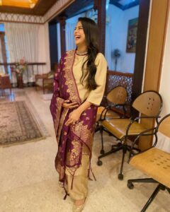 Rucha Hasabnis Instagram - Ganpati Bappa Moraya,
Pudchya varshi lavkar ya 🙏❤️
.
.
#ganpati2022 🧿❤️🧿