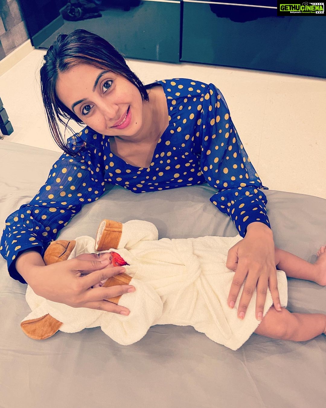 Sanjjanaa Instagram - How I make my baby sleep .. video out now on my