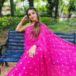 Sanjjanaa Instagram - Beautiful #ranipink saree flaunted by the Galrani 😍 you must Chq out the collections of @sakhi_online_store ❤️ @anupama_makeoverartistry 💄 @ss_makeover_by_suha 👱‍♀️ ##instamom #instababy #indianactress #princealarik #princealarik #justborn #indiancelebrity #indiancelebrities #momtobe #sanjjanaa #sanjanagalrani #sanjana #sanjjanaagalrani Bangalore, India