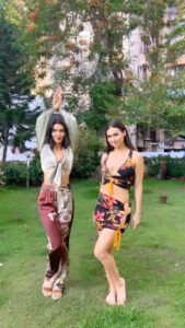 Scarlett Mellish Wilson Instagram - BLoopers Sways and Slays ❤️‍🔥❤️‍🔥❤️‍🔥 🎥 @mainiamita 💖 #reels #reelsinstagram #reelitfeelit #explore #swayxeolechudiyan #sway #k3g #viral #trend #trending #video #challenge #michaelbuble #scarlettwilson #laurengottlieb Mumbai, Maharashtra