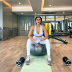 Shama Sikander Instagram - All Progress Takes Place Outside Your Comfort Zone .... . . . #workhard #gymmotivation #workout #stayhealthy #stayfit #postivevibes #stamina #woman #actorslife #shamasikander Mumbai, Maharashtra