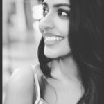 Shivani Rajashekar Instagram - Maha captured by Seenu @rajtarunn 🤗💕 Inkentandi viseshalu? Choosara Maa ‘Aha Na Pellanta’ series ?? Choodaleda? Ippude velli Mee family tho chooseyandi,paka paka navveskondi! 😬 Link in bio :) #ahanapellantaOnZee5 #ahanapellanta #Zee5originals @rajtarunn @shivani_rajashekar1 @sanjeevreddyy @rahultamada @tamadamedia @saideepreddy @basavasriharsha @dawoodsait @nageshbanell @ashkarali_cinematographer @judahsandhy @okmusician @2309madhu @kalyan_raghav_pasapula @deevyareddy @ps_varma_14 @lankasanthoshi @krishnatejasvi #Ramakrishna @eshwar_penti_choreographer @anilkumartirre @rgv_sai_varma @durgaji_yedida @ajay_varma_penmatsa #PosaniKrishnaMurali @mohammadalibaigactor @harshamrutham @actressamani @saisrinivasofficial @raghukarumanchi @iammadhunandan @dipalisharma29 @kritikasinghyadav_ @thagubothramesh @iamgetupsrinu @bhadram_actor @rajkumarkasireddy2 @ravisivatejapaila @trishool_jeethuri @dorababu_pediredla @_aishwarya_govardhan @actorrakeshofficial @zee5Telugu @zee5tamil