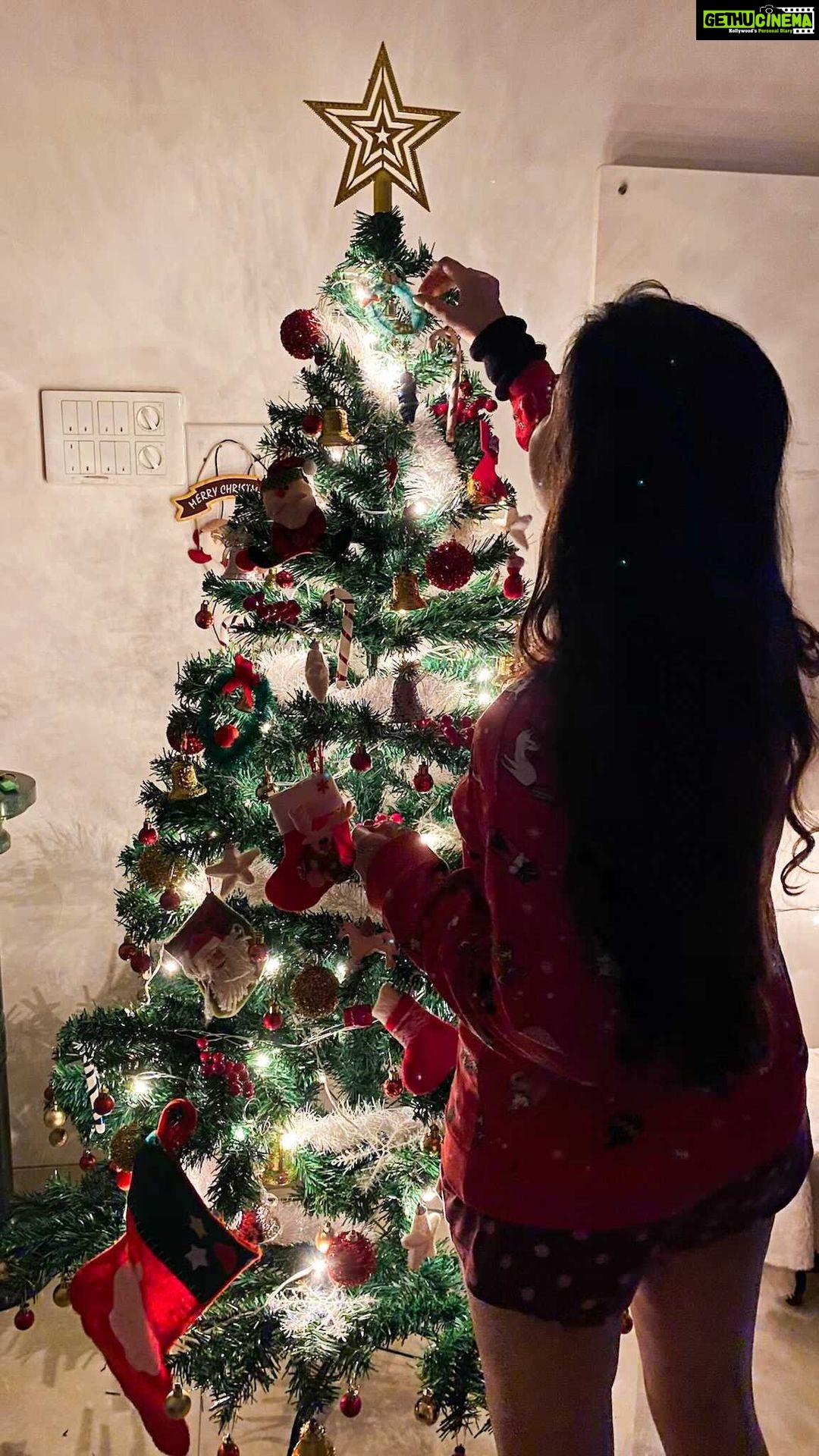 Shivshakti Sachdev Instagram - Christmas Tree is all ready. Santa now ...