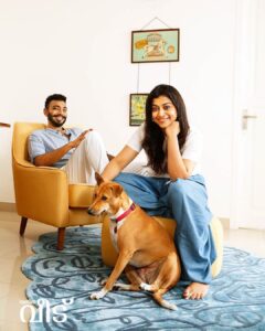 Shruti Ramachandran Instagram - Circa 2022
Humans having no thoughts just vibes 
Doggo having all thoughts and no vibes

Funnest rug from @neytt.extraweave