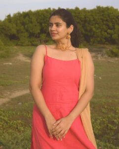 Soundariya Nanjundan Instagram - Let your light to shine ✨ #nomakeup #bareface . Shot on @nikonindiaofficial Jewelry- @gaanafashion Outfit- @tina_couture1607 📸- @bhoopalm_official . . . . . . . . . #soundariyananjundan #chennai #kannadiga #soundariya #actress #tamilcinema #model #performer #actor #tamilnadu #bangalore #cinema #modellife #kollywood #soundarya #soundaryananjundan #modelling #fashion #actorslife #outfitoftheday #ootdfashion #reels #reelsinstagram #photo #photographer #camera #lifestyle #fashionblogger Mahabalipuram, Tamil Nadu, India
