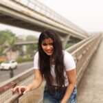 Soundariya Nanjundan Instagram - Exploring ⛅️ . . #streetphotography #chennai . T-shirt- Mumbai Street Shopping Jeans- Commercial Street Bangalore 😜 📸- @bhoopalm_official . #soundariyananjundan #soundariya #nanjundan #soundarya #soundaryananjundan Streets Of Chennai