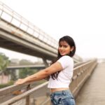 Soundariya Nanjundan Instagram - My Style Is Simple & Classic 🤍 More Of a Jeans & T-shirt Kind Of Girl. . 📷 - @bhoopalm_official . #streetphotography #chennai . T-shirt- Mumbai Street Shopping Jeans- Commercial Street Bangalore 😜 . #soundariyananjundan #soundariya #nanjundan #soundarya #soundaryananjundan Streets Of Chennai