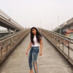 Soundariya Nanjundan Instagram - My Style Is Simple & Classic 🤍 More Of a Jeans & T-shirt Kind Of Girl. . 📷 - @bhoopalm_official . #streetphotography #chennai . T-shirt- Mumbai Street Shopping Jeans- Commercial Street Bangalore 😜 . #soundariyananjundan #soundariya #nanjundan #soundarya #soundaryananjundan Streets Of Chennai