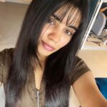 Soundariya Nanjundan Instagram - Sometimes change is what we need 💇‍♀️♥️ Bangs It is 🤍 #newlook #haircut #selflove . 📍- @anlon.artsalon Stylist- @appu.anlon . #soundariyananjundan #soundariya #nanjundan #soundarya #soundaryananjundan Anlon art salon