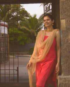 Soundariya Nanjundan Instagram - Golden hour of magical light ✨🌞 
#happyayudhapooja #ayudhapooja 
.
☀️ goldenhoursarehappyhours 
.
/nomakeup /bareface
.
Shot on @nikonindiaofficial 
Jewelry- @gaanafashion 
Outfit- @tina_couture1607 
📸- @bhoopalm_official
.
.
.
.
.
.
.
.
.

#soundariyananjundan #chennai #kannadiga #soundariya #actress #tamilcinema #model #performer #actor  #tamilnadu #bangalore #cinema #modellife #kollywood #soundarya #soundaryananjundan #modelling #fashion #actorslife #outfitoftheday #ootdfashion #reels #reelsinstagram #photo #photographer #camera #lifestyle #fashionblogger