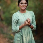 Sreevidya Nair Instagram - 🌺🌺 💄 @arun_uthradam 📷 @jinishphotogenic