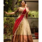 Srushti Dange Instagram - Let us light up lives with hopes and dreams. Happy Diwali 🪔✨💫 Designer -: @nirali_design_house Makeup 💄-: @makeup_by_kez Hairdo by @banu_hairstylist_sareedrapist Jewellery by @challani_jewellery Photography by @camerasenthil Shoot organized by @rrajeshananda