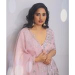 Srushti Dange Instagram - Hello November 🍂✨ MUA by @agenerous_glam_ Styled by @simarvinodh @slayofficialstudio Photographer by @rahuldev1177