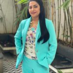 Suhasini Maniratnam Instagram - Wearing another ensemble from @zapelle_custom_clothing for my jaya tv show. Muraliraman our boss in jaya decided I must wear smart suits instead of traditional saree Decided to obey the order. BG Krishnan our dear friend gracefully suggested making custom suits from @zapelle_custom_clothing Roopali from delhi patiently sends me choices and gets them ready in a day or two. The result is this. 👍👍👍👍