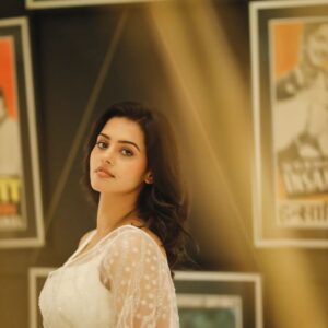 Swathishta Krishnan Instagram - Few more 🤍
.
.
.
@thatmadraskaran @_.rubeenavogueofficial._ @keerthana_makeupartistry