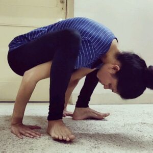 Tina Desai Instagram - #lockdowndiaries #homeyoga
 My first attempt at both these!!! Pretty good, eh?!! 💃🥳💃🥳