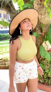 Tuhina Das Instagram - #Throwback to #vacaymode!

#vacayoutfit #tuhinadas