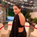 Tuhina Das Instagram - Lights will guide you home ✨ #blacksaree #ethnicwear #tuhinadas