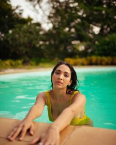 Yogita Bihani Instagram - not yours to catch 🐠

@bharat_rawail @rashmitathapa @ritickasjalan 

📍 @beyond.alibag