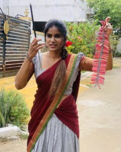 Aadhirai Soundarajan Instagram - Happy Diwali Nanba✨ Totally in love with this Halfsaree❣ Thank you so much @ivalinmabia and @priyaregan_mb for sending me this beautiful halfsaree for this Diwal!!! PC : @yazh_raj #aadhiraisoundararajan #diwali #diwalioutfit #diwalilook #diwalivibes #diwalicelebration #ivalinmabia #celebration #diwali2022 #halfsaree #halfsareelove #desighnerwear #monday #happiness #crackers #love #rose #girl #smile #insta #instagood #instadaily Tirupur