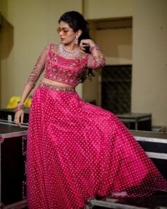 Aditi Shankar Instagram - Backstage Alaparai 🙌

(Sneakers under my lehenga😅 a total “me” thing)

Styled by: @dr.vinothinipandian
Photographed by📸 : @kiransaphotography 
Outfit👗: @nirali_design_house 
MUAH💄: @rachelstylesmith 
Jewellery💎: @jcsjewelcreations @sri_artiquess (bangles)