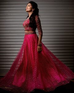 Aditi Shankar Instagram - Backstage Alaparai 🙌

(Sneakers under my lehenga😅 a total “me” thing)

Styled by: @dr.vinothinipandian
Photographed by📸 : @kiransaphotography 
Outfit👗: @nirali_design_house 
MUAH💄: @rachelstylesmith 
Jewellery💎: @jcsjewelcreations @sri_artiquess (bangles)
