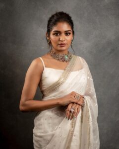 Aditi Shankar Instagram - My white saree dream came true 🕊 

Viruman Chennai press meet
Styled by: @dr.vinothinipandian 
Photographed by 📸: @kiransaphotography 
Outfit 👗: @_.rubeenavogueofficial._ 
MUAH 💄: @vishalcharanmakeuphair @hairbyradhika 
Jewellery💎: @jcsjewelcreations