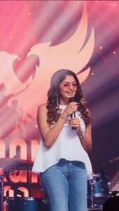 Aditi Shankar Instagram - Went back to college today! But not as a student… as a Chief guest🙈 
Avlo dhooram poitu… rendu stepu podamaya vandhirvom? 

Thankyou so much for having me @sriher.official @sriheresperanza ✨🙏💯

DOP: @thanga_18 🔥
Styled by: @dr.vinothinipandian 
HMU: @chisellemakeupandhair @jayashree_hairstylist