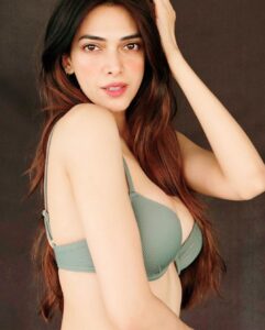 Aditi Vats Instagram - Even simple polas are beautiful because the subject is beautiful ❤️