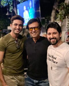 Aftab Shivdasani Instagram - How it started ➡️ How it went. From day 1 of shoot to the wrap up party. A beautiful journey. 
Indeed ‘special’. ✨💥🎖
#himmatsingh #vijaykumar #manindersingh 
#specialops 1.5
@neerajpofficial @shitalbhatia_official @disneyplushotstar @shivam.nair.12 @devendradeshpande31 @aishwaryasushmita @fal1804 
@fridaystorytellers
